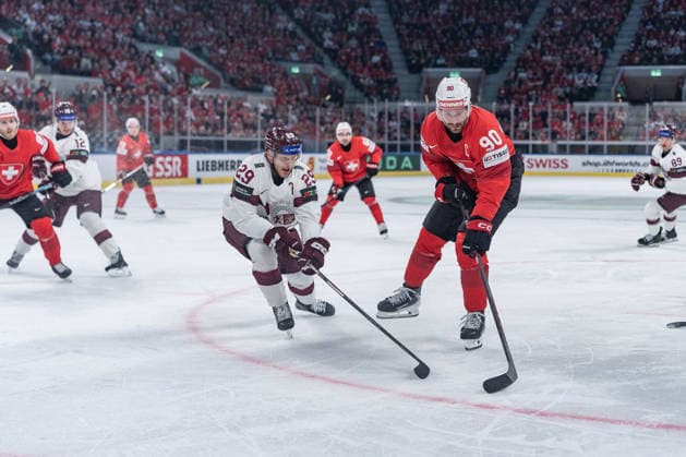 16 05 2026, Zurich, Swiss Life Arena, Ice Hockey World Championships Switzerland Latvia, 90 Roman Josi Switzerland , 29 Ralfs Freibergs Latvia Zurich Swiss Life Arena Zurich Switzerland Copyright: xJustPictures.ch StefanxEmchx jp-de-StEm-DSC0033620260516