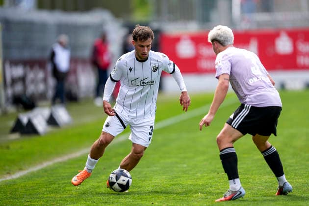 v li Louis Kolbe SVS, 3 , Frederik Schumann Homburg, 3 , duel, duel, tackle, tackling, dynamics, action, action, 16 05 2026, Sandhausen Germany , Football, Regionalliga Südwest, SV Sandhausen FC 08 Homburg xozx