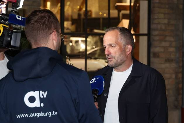Head coach Manuel Baum FC Augsburg in an interview, FC Augsburg end of season party, Football, 1 Bundesliga, 34 Matchday, 16 05 2026 DFL DFB regulations prohibit any use of photographs as image sequences and or quasi video Augsburg Bayern Germany Copyright: xkolbert-press ChristianxKolbertx