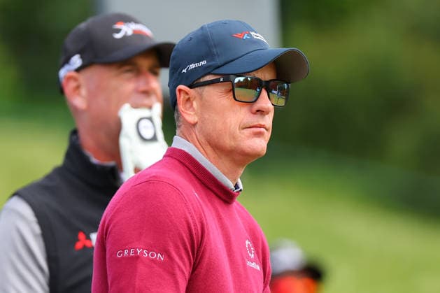 NEWTON SQUARE, PA - MAY 15: Luke Donald of England tees off at the first tee during Round two of the 2026 PGA, Golf Herren Championship on May 15, 2026 at Aronimink Golf Club in Newtown Square, Pennsylvania. (Photo by Rich Graessle Icon Sportswire) GOLF: MAY 15 PGA PGA Championship EDITORIAL USE ONLY Icon260515258922