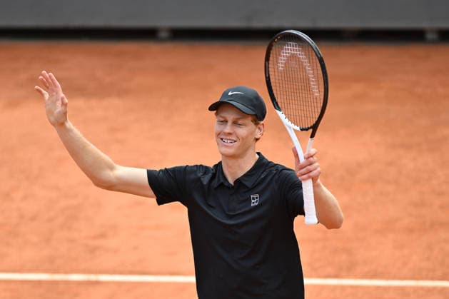 TENNIS - Internazionali di Tennis - Internazionali BNL d Italia Photo by IPA ABACAPRESS.COM84769913 - Jannik Sinner of Italy celebrate the victory against Daniil Medvedev during the Internazionali BNL d Italia Day Twelve at Foro Italico on May 16, 2026 in Rome, Italy. Rome Italy  Copyright: xIPAxSport ABACAx