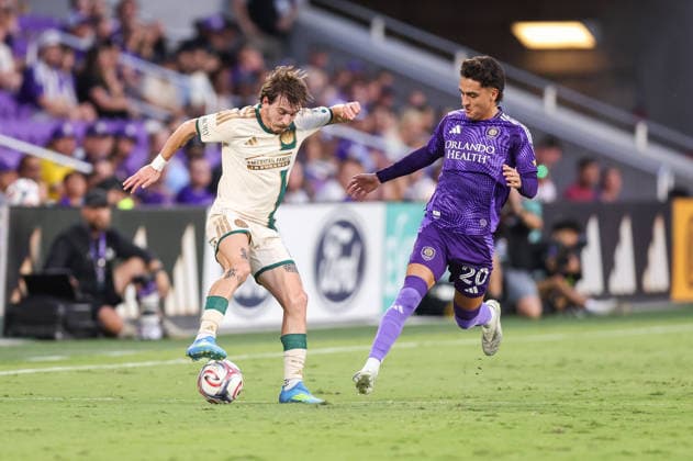 May 16, 2026, U.S.: Atlanta United midfielder SABA LOBJANIDZE (11) moves the ball away from defender Orlando City SC midfielder EDUARD ATUESTA (20) during the MLS, Fussball Herren, USA match between Orlando City SC and Atlanta United. The Orlando City Soccer Club hosted Atlanta United at Inter&Co Stadium in Orlando, FL. MLS 2026: Atlanta United FC Vs Orlando City Soccer Club  - ZUMAm299 20260516_znp_m299_006 Copyright: xTaylorxMcFeex