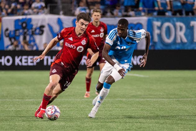 MLS, Fussball Herren, USA 2026: Toronto FC At Charlotte FC May 16 May 16, 2026: Toronto FC midfielder Alonso Coello (14) pushes upfield against Charlotte FC midfielder Djibril Diani (28) during the second half of the Major League Soccer match up at Bank of America Stadium in Charlotte, NC. (Scott Kinser CSM) (Credit Image: Â Scott Kinser Cal Media) Charlotte Nc United States EDITORIAL USE ONLY Copyright: xx ZUMA-20260516_zma_c04_031.jpg ScottxKinserx csmphotothree490647
