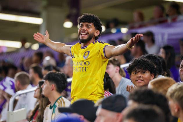 May 16, 2026, U.S.: Orlando City SC fan expresses frustration after a call during the match between Orlando City SC and Atlanta United. The Orlando City Soccer Club hosted Atlanta United at Inter&Co Stadium in Orlando, FL. MLS, Fussball Herren, USA 2026: Atlanta United FC 1:1 Orlando City Soccer Club  - ZUMAm299 20260516_znp_m299_027 Copyright: xTaylorxMcFeex