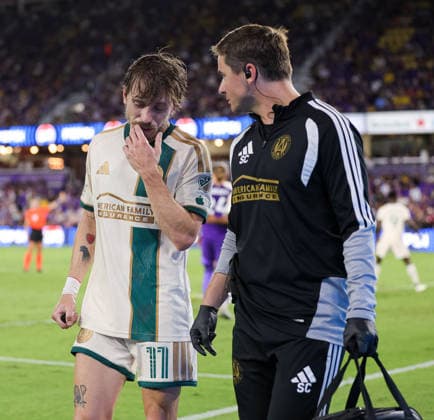 May 16, 2026, U.S.: Atlanta United midfielder SABA LOBJANIDZE (11) walks off the field after an injury against Orlando City SC. The Orlando City Soccer Club hosted Atlanta United at Inter&Co Stadium in Orlando, FL. MLS, Fussball Herren, USA 2026: Atlanta United FC 1:1 Orlando City Soccer Club  - ZUMAm299 20260516_znp_m299_029 Copyright: xTaylorxMcFeex