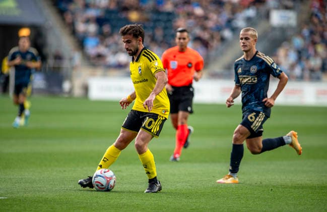 May 16, 2026, Philadelphia, Pennsylvania, United States: CAVAN SULLIVAN (6) fights for the ball against Columbus CrewÃ¢â‚¬â ¢s DIEGO ROSSI (10) during the match at Subaru Park in Chester PA Philadelphia United States - ZUMArf1_ 20260516_zaf_rf1_001 Copyright: xRickyxFitchettx