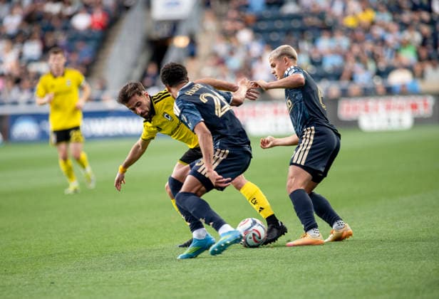 May 16, 2026, Philadelphia, Pennsylvania, United States: Philadelphia UnionÃ¢â‚¬â ¢s NATHAN HARRIEL (26) and CAVAN SULLIVAN (6) fight for the ball against Columbus CrewÃ¢â‚¬â ¢s DIEGO ROSSI (10) during the match at Subaru Park in Chester PA Philadelphia United States - ZUMArf1_ 20260516_zaf_rf1_007 Copyright: xRickyxFitchettx