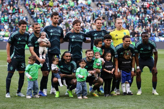 SEATTLE, WA - MAY 16: Players from the Seattle Sounders pose for a photo during a game between the Los Angeles Galaxy and Seattle Sounders on May 16, 2026 at Lumen Field in Seattle, Washington. (Photo by Henry Rodenburg Icon Sportswire) SOCCER: MAY 16 MLS, Fussball Herren, USA Seattle Sounders FC vs LA Galaxy EDITORIAL USE ONLY Icon26051611