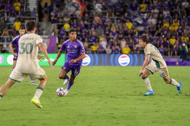 May 16, 2026, U.S.: Orlando City SC midfielder WILDER CARTAGENA (16) looks to pass during a match against Atlanta United . The Orlando City Soccer Club hosted Atlanta United at Inter&Co Stadium in Orlando, FL. U.S. - ZUMAm299 20260516_znp_m299_034 Copyright: xTaylorxMcFeex