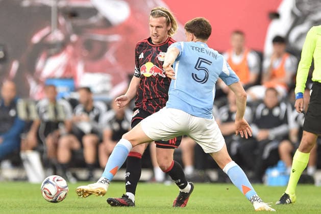May 16, 2026, Harrison, New Jersey, USA: New York Red Bulls midfielder EMIL FORSBERG (10) and NYCFC defender KAI TREWIN (5) in action at Sports Illustrated Stadium in Harrison New Jersey New York City FC draws with New York Red Bulls 1 to 1 Harrison USA - ZUMAa301 20260516_aaf_a301_002 Copyright: xBrooksxVonxArxx