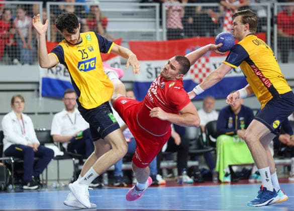 Croatia v Sweden: Internation Friendly Handball Match Marin Sipic of Croatia shoots during the International Friendly, Länderspiel, Nationalmannschaft handball match between Croatia and Sweden at Arena Varazdin on May 16, 2026.  SanjinxStrukic PIXSELL