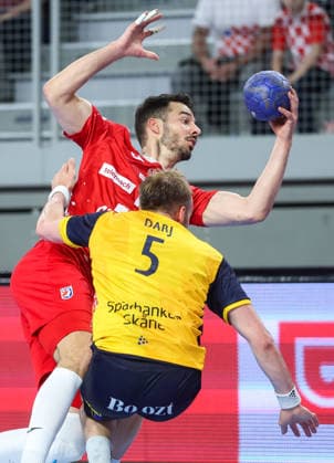 Croatia v Sweden: Internation Friendly Handball Match Zvonimir Srna of Croatia in action against Max Darj of Sweden during the International Friendly, Länderspiel, Nationalmannschaft handball match between Croatia and Sweden at Arena Varazdin on May 16, 2026.  SanjinxStrukic PIXSELL
