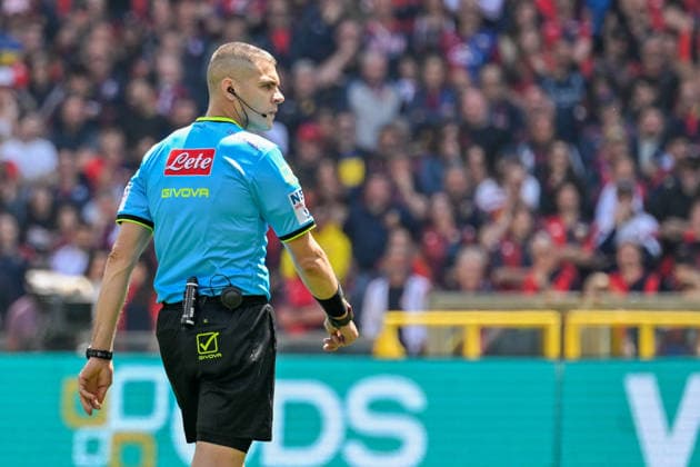 the referee during the Serie A soccer match between Genoa and Milan at the Luigi Ferraris Stadium in Genoa, Italy - Sunday, May 17, 2026. - Soccer .  Copyright: xTanoxPecoraro LaPressex