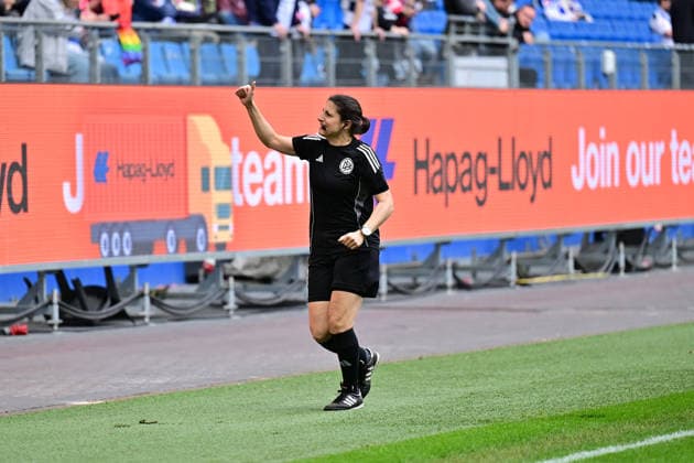 Soccer I Women I Season 2025 2026 I Bundesliga I Matchday 26 I Hamburger SV FC Bayern Munich I 17 05 2026 Dr Riem Hussein Referee warming up before her last Bundesliga match Hamburg Volksparkstadion Hamburg Germany Copyright: xLobeca WolfxGebhardtx