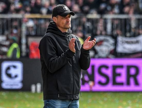 Coach Alexander Blessin Pauli Germany , Hamburg , Millerntorstadion , Football , 1 Bundesliga , FC St Pauli VFL Wolfsburg