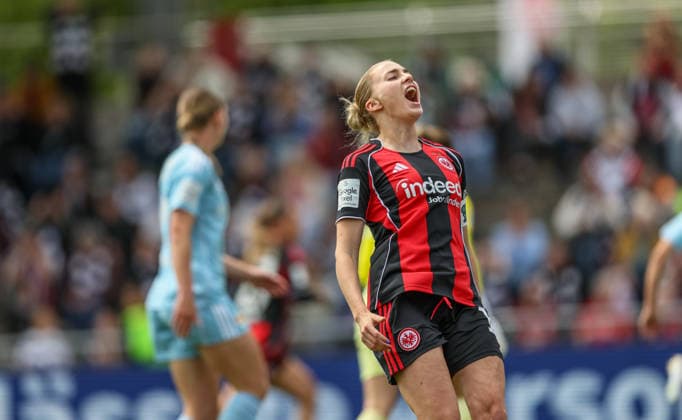 GER, Frankfurt, Eintracht Frankfurt vs Union Berlin, Google Pixel Bundesliga, Football, DFB, Season 2025 2026, Stadion am Brentanobad, 26 Matchday in picture Disappointment and frustration, Emotions at Laura Freigang Eintracht Frankfurt Women 10 , Goal chance DFB DFL REGULATIONS PROHIBIT ANY USE OF PHOTOGRAPHS AS IMAGE SEQUENCES AND OR QUASI VIDEO, 17 05 2026 Copyright: HMBxMedia HendrikxHamelau