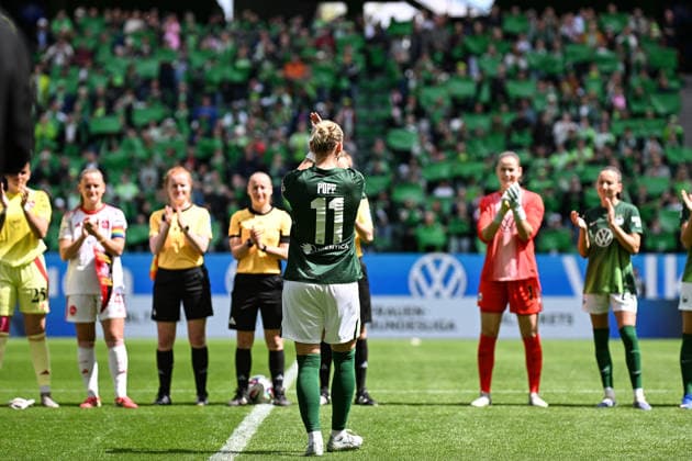 Soccer I Women I Season 2025 2026 I Bundesliga I Matchday 26 I VfL Wolfsburg 1 FC Nürnberg I 17 05 2026 Farewell Alexandra Popp 11, VfL Wolfsburg before the match, farewell match Wolfsburg Volkswagen Arena Niedersachsen Germany Copyright: xLobeca InesxHähnelx