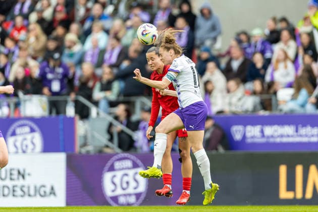 Selina Vobian Sport Club Freiburg and Jaqueline Meissner SGS Essen battle for the ball during the Women s Soccer Bundesliga match between SGS Essen and Sport Club Freiburg, Stadion an der Hafenstrasse on May 17, 2026 in Essen, Germany, Germany Photo by Mario Hommes DeFodi Images Selina Vobian Sport Club Freiburg and Jaqueline Meissner SGS Essen battle for the ball during the Women s Soccer Bundesliga match between SGS Essen and Sport Club Freiburg at Stadion an der Hafenstrasse on May 17, 2026 in Essen, Germany Photo by Mario Hommes DeFodi Images DFL regulations prohibit any use of photographs as image sequences and or quasi video