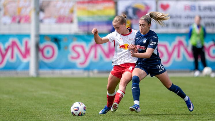v li Emilia Asgeirsdottir RBL, 8 , Janna Grimm TSG, 26 , duel, duel, tackle, tackling, dynamics, action, action, 17 05 2026, Sinsheim Hoffenheim Germany , Football, Google Pixel Women Bundesliga, TSG 1899 Hoffenheim RB Leipzig, DFB DFL REGULATIONS PROHIBIT ANY USE OF PHOTOGRAPHS AS IMAGE SEQUENCES AND OR QUASI VIDEO xozx