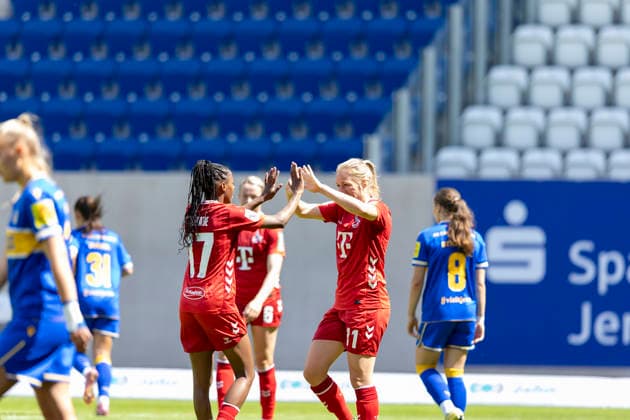 Google Pixel Frauen Bundesliga FC Carl Zeiss Jena vs 1 FC Köln Jena 17 05 2026 0 3 by Pauline Bremer 11 1 FC Köln right and Lydia Andrade 17 1 FC Köln left Google Pixel Frauen Bundesliga FC Carl Zeiss Jena vs 1 FC Köln ad hoc arena im Ernst Abbe Sportfeld 17 05 2026 DFB REGULATIONS PROHIBIT ANY USE OF PHOTOGRAPHS AS IMAGE SEQUENCES AND OR QUASI VIDEO Copyright: xBEAUTIFULxSPORTS Duehringx