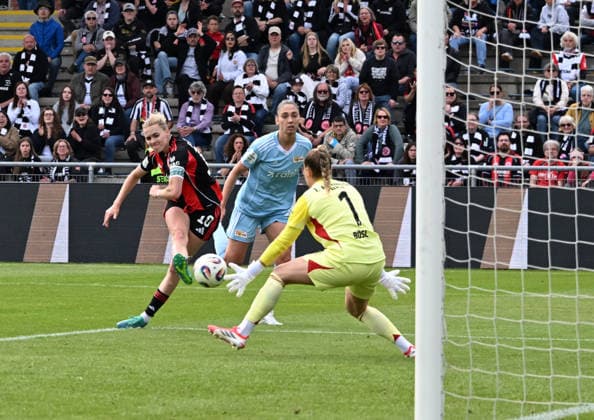 17 05 2026, xsltx, Soccer Google Pixel Women Bundesliga, Eintracht Frankfurt 1 FC Union Berlin v l Laura Freigang Eintracht Frankfurt scores to 2 2 DFL DFB REGULATIONS PROHIBIT ANY USE OF PHOTOGRAPHS as IMAGE SEQUENCES and or QUASI VIDEO