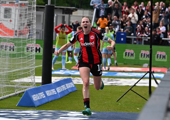 17 05 2026, xsltx, Fußball Google Pixel Frauen Bundesliga, Eintracht Frankfurt 1 FC Union Berlin v l Laura Freigang Eintracht Frankfurt scores to 2 2 and cheers enthusiastically DFL DFB REGULATIONS PROHIBIT ANY USE OF PHOTOGRAPHS as IMAGE SEQUENCES and or QUASI VIDEO