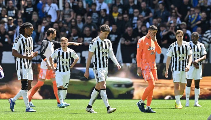 May 17, 2026, Turin, Italy: Players of Juventus disappoited at the end of the of the italian Serie A soccer match Jventus FC vs ACF Fiorentina at the Allianz Stadium in Turin, Italy, 17 May 2026 ANSA ALESSANDRO DI MARCO. Serie A: Juventus FC Vs ACF Fiorentina  - ZUMAa110 20260517_zaf_a110_077 Copyright: xAlessandroxDixMarcox