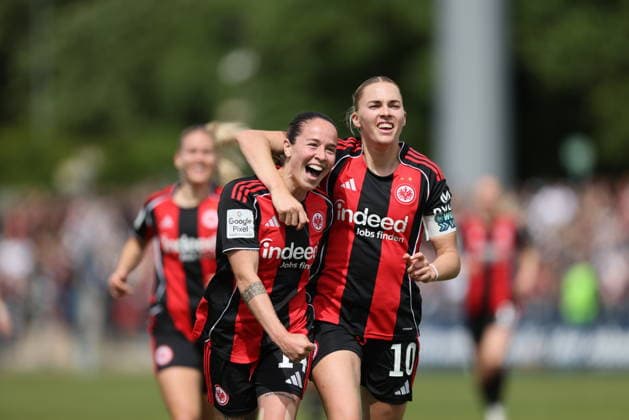 GER, Frankfurt, Eintracht Frankfurt vs Union Berlin, Google Pixel Bundesliga, Football, DFB, Season 2025 2026, Stadion am Brentanobad, 26 Matchday in the picture from l Geraldine Reuteler Eintracht Frankfurt Women 14 scores the goal to 4 2, Goal, jubilation and joy, Emotions with Laura Freigang Eintracht Frankfurt Women 10 DFB DFL REGULATIONS PROHIBIT ANY USE OF PHOTOGRAPHS AS IMAGE SEQUENCES AND OR QUASI VIDEO, 17 05 2026 Copyright: HMBxMedia HendrikxHamelau