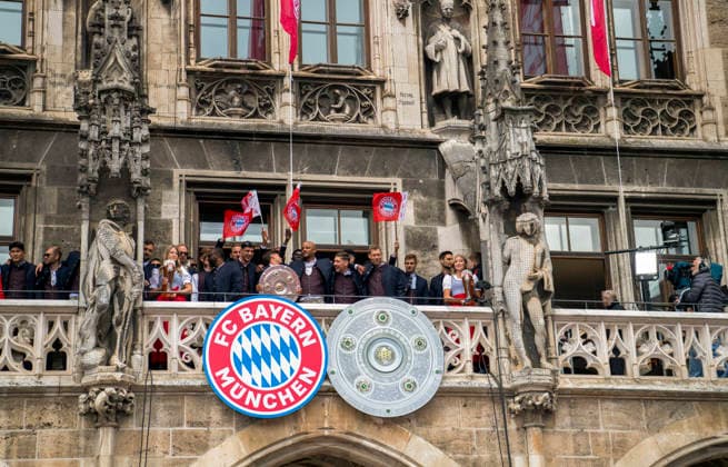 17 05 2026, Football Bundesliga 2025 2026, FC Bayern Munich championship celebration on the Rathausbalkon in Munich Team on the balcony Coach Vincent Kompany FC Bayern Munich