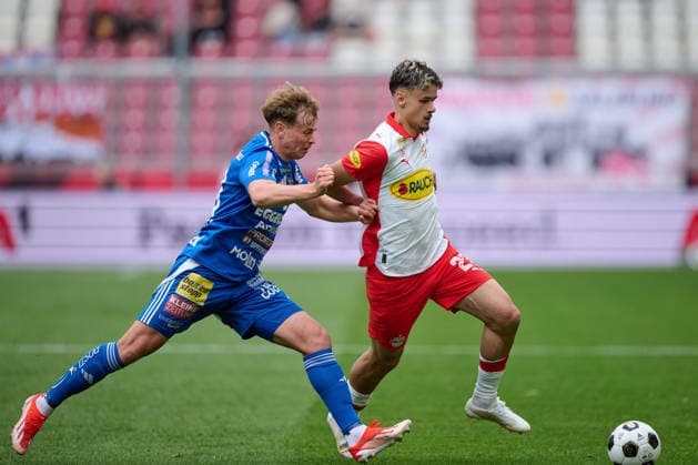 Salzburg, Austria 17 May 2026 Admiral Bundesliga 2025 2026 Sp 32 FC Red Bull Salzburg vs TSV Egger Glas Hartberg In the picture from left in a duel Fabian Wilfinger TSV , Kerim Alajbegovic RB Red Bull Arena Copyright: xFotostandx xWassmuthx