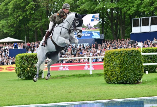 GER Al Shira aa German Jumping Dressage Derby Hamburg, Al Shira aa 95 German Jumping Derby 17 05 2026, GER Al Shira aa German Jumping Dressage Derby Hamburg, PAl Shira aa 95 German Jumping Derby presented by Melitta CSI4 Al Shira aa Derby Tour Final pictured Commandant Geof Currran on Hawthornhill at Wassergraben nordphotoxGmbH xWitke nph00002