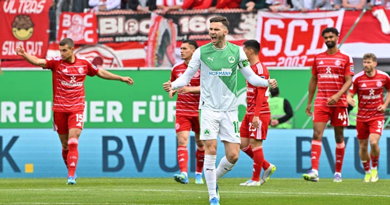 17 05 2026 Soccer Season 2025 2026 2 Soccer Bundesliga 34 Matchday SpVgg Greuther Fürth Kleeblatt Fortuna Düsseldorf Sportfoto Zink MeZi xmexzix DFL regulations prohibit any use of photographs as image sequences and or quasi video only for editorial use Torjubel Jubel Freude nach Treffer Tor Torschuß zum 1 0 durch Felix Klaus 30, SpVgg Greuther Fürth Branimir Hrgota 10, SpVgg Greuther Fürth ballt Faust Fäuste
