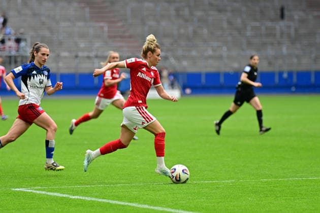 Soccer I Women I Season 2025 2026 I Bundesliga I Matchday 26 I Hamburger SV FC Bayern Munich I 17 05 2026 Linda Dallmann 10, FC Bayern Munich penetrates the penalty area Hamburg Volksparkstadion Hamburg Germany Copyright: xLobeca WolfxGebhardtx