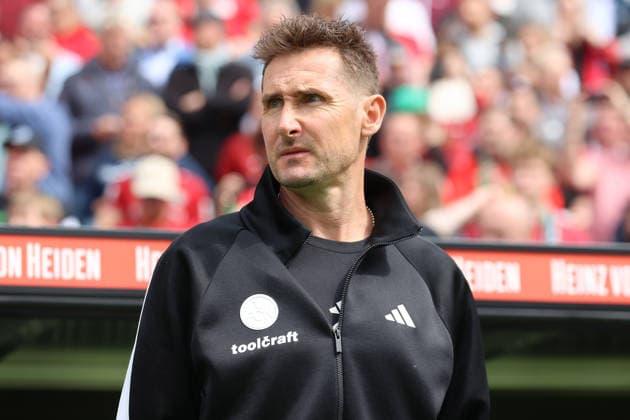 17 05 2026, xtgx, Fußball 2 Bundesliga, Hannover 96 1 FC Nürnberg v l Trainer Miroslav Klose 1 FC Nuernberg DFL DFB REGULATIONS PROHIBIT ANY USE OF PHOTOGRAPHS as IMAGE SEQUENCES and or QUASI VIDEO Hannover