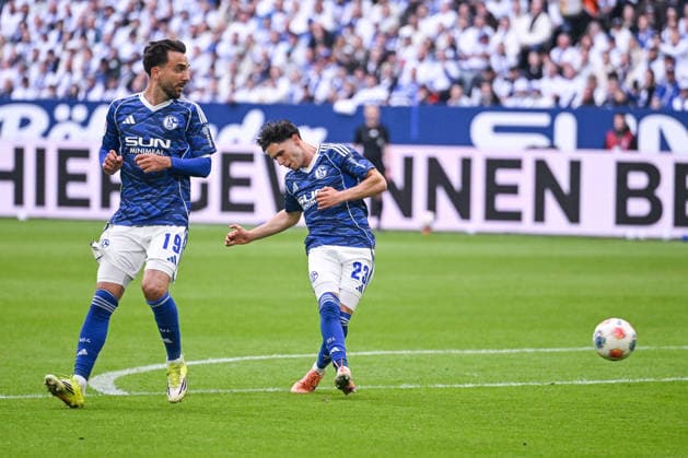 17 05 2026, Football, 2 Bundesliga, Season 2025 2026, Matchday 34, FC Schalke 04 Eintracht Braunschweig, Goal chance Soufiane El Faouzi FC Schalke 04 xRHR PHOTO YYx Copyright: KROEGER RHR-FOTOx RHR-FOTO YY