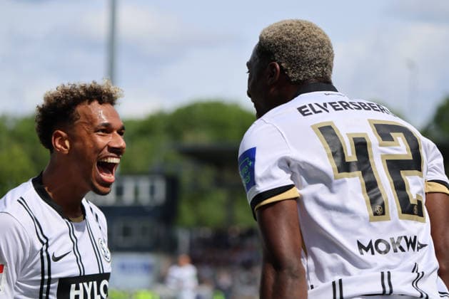 17 05 2026, Football, Men, 2 Bundesliga, Season 2025 2026, SV 07 Elversberg SC Preußen Münster, Goal celebration to 2 0, Goalscorer David Mokwa SV 07 Elversberg , Bambase Conte SV 07 Elversberg Elversberg Ursapharm Arena an der Kaiserlinde Saarland Germany DEU Copyright: xSebastianxBachx