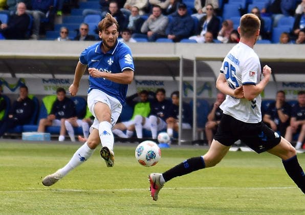17 05 2026, xhbx, Soccer 2 Bundesliga, SV Darmstadt 98 SC Paderborn 07 v l Killian Corredor SV Darmstadt 98 , Tjark Scheller SC Paderborn 07 DFL DFB REGULATIONS PROHIBIT ANY USE OF PHOTOGRAPHS as IMAGE SEQUENCES and or QUASI VIDEO Darmstadt