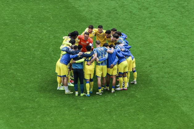 Sport, Football, 2 Bundesliga Season 2025 2026 34 Matchday FC Schalke 04 Eintracht Braunschweig 17 05 2026, VELTINS Arena Teamkreis Eintracht Braunschweig Gelsenkirchen VELTINS Arena Nordrhein Westfalen Germany