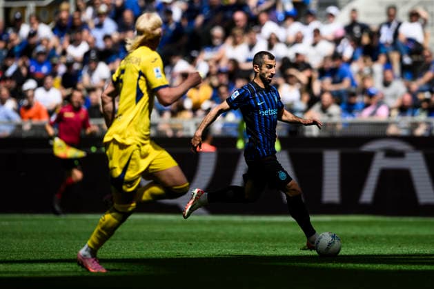 FC Internazionale v Hellas Verona FC - Serie A Henrikh Mkhitaryan of FC Internazionale in action during the Serie A football match between FC Internazionale and Hellas Verona FC. Milan Italy Copyright: xNicolòxCampox