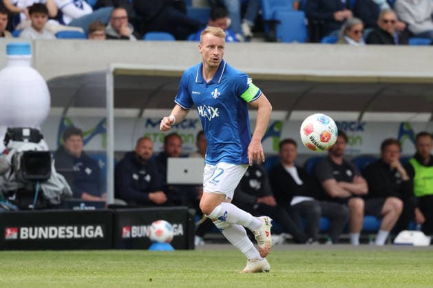 2026 05 17 xjfx 2 Bundesliga SV Darmstadt 98 SC Paderborn v l , Fabian Holland SV Darmstadt 98 in aktion, in action, DFL DFB REGULATIONS PROHIBIT ANY USE OF PHOTOGRAPHS as IMAGE SEQUENCES and or QUASI VIDEO Copyright: JoaquimxFerreira