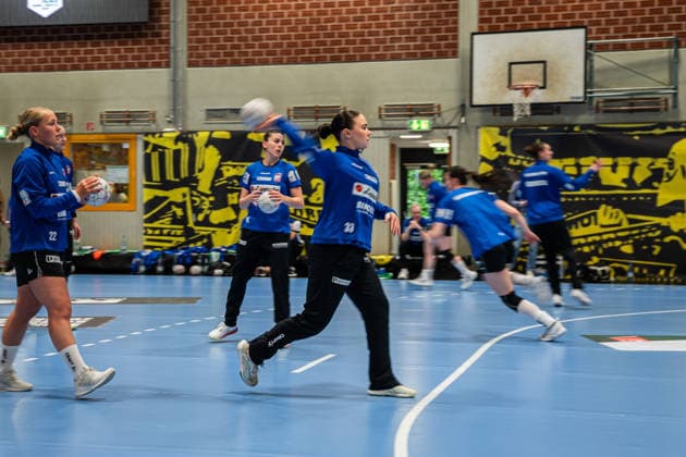 HSG Blomberg Lippe GER vs Borussia Dortmund GER Handball, 1 Handball Bundesliga Women, Final, Match 1, 17 5 2026, Season 2025 2026, Dortmund Elin Magnusdottir HSG Blomberg Lippe, 33 at Aufwaermen Dortmund Sporthalle Wellinghofen Germany
