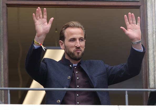 17 05 2026, Champion celebration at Munich City Hall, Marienplatz Muenchen, in the picture Harry Kane FC Bayern Muenchen