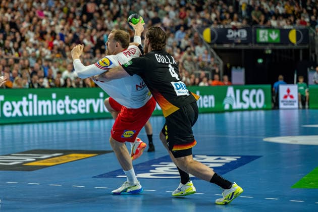 Mens Handball International Match, Germany Denmark May 17, 2026 Simon Pytlick Denmark, 43 , Johannes Golla Germany Germany, 4 , Mens Handball International Match, Germany Denmark May 17, 2026 Copyright: xBEAUTIFULxSPORTS Erlhofx