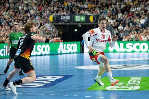 Mens Handball International Match, Germany Denmark May 17, 2026 Tom Kiesler Germany Germany, 30 , Lasse Andersson Denmark, 28 , Mens Handball International Match, Germany Denmark May 17, 2026 Copyright: xBEAUTIFULxSPORTS Erlhofx