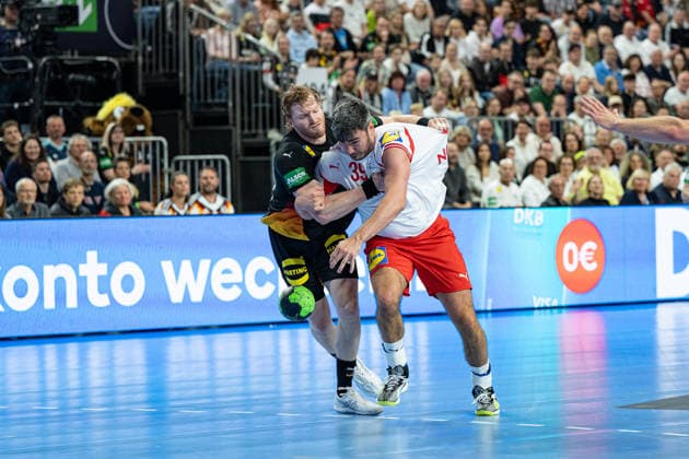 Mens Handball International Match, Germany Denmark May 17, 2026 Tom Kiesler Germany Germany, 30 , Jacob Lassen Denmark, 39 , Mens Handball International Match, Germany Denmark May 17, 2026 Copyright: xBEAUTIFULxSPORTS Erlhofx