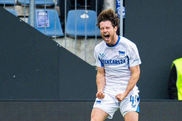 17 05 2026 Soccer, 2025 2026, 2 Bundesliga, Matchday 34, DSC Arminia Bielefeld Hertha BSC Berlin L R Linus Gechter Berlin celebrates after his goal to 0 1 with Pascal Klemens Berlin DFL REGULATIONS PROHIBIT ANY USE OF PHOTOGRAPHS AS IMAGE SEQUENCES AND OR QUASI VIDEO
