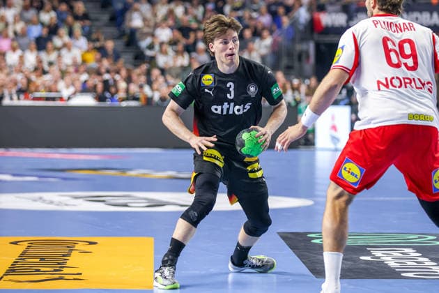 17 05 2026, xkwix, Handball, international match, Germany Denmark , Lanxess Arena in Cologne Nils Lichtlein Germany 03 in duel against Steven Plucnar Jacobsen Denmark 69 Photo xKamilxWilkowskixPressefotoKochx Nordrhein Westfalen Germany
