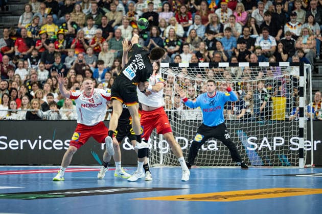 Mens Handball International Match, Germany Denmark May 17, 2026 Emil Bergholt Denmark, 33 , Renars Uscins Germany Germany, 23 , Kevin Moller Denmark, 20 , Mens Handball International Match, Germany Denmark May 17, 2026 Copyright: xBEAUTIFULxSPORTS Erlhofx