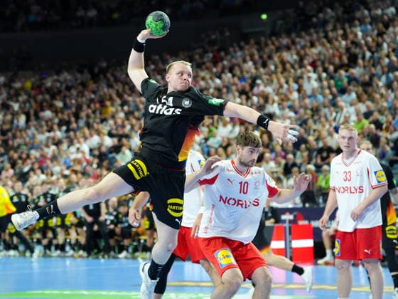 Justus Fischer (Deutschland, 54) schiesst den Ball. Deutschland vs Daenmark, Manner Freundschaftspiel, LanXESS Arena, Koeln, GER, 17.05.2026 Foto: HMB Media Scott W. Coleman Koeln LanXESS Arena Nordrhein-Westfalen GER Copyright: xScottxW.xColemanx