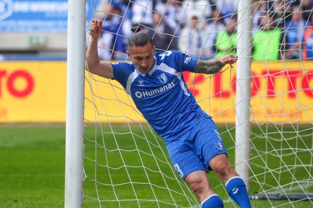 17 05 2026, xgox, Fußball 2 Bundesliga 1 FC Magdeburg 1 FC Kaiserslautern emspor, v l Baris Atik Magdeburg, 23 hangs in the net DFL DFB REGULATIONS PROHIBIT ANY USE OF PHOTOGRAPHS as IMAGE SEQUENCES and or QUASI VIDEO Magdeburg